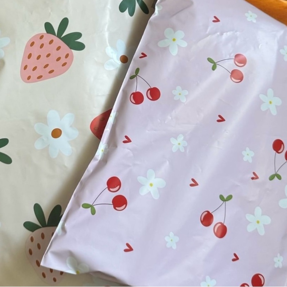 Cherries Poly Mailers 19x24 Pack of 10 - Picture 5 of 7
